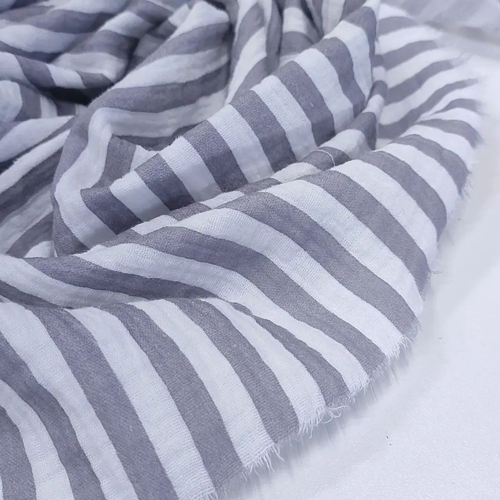 Муслин двухслойный "Серо-голубая полоска на молочном"