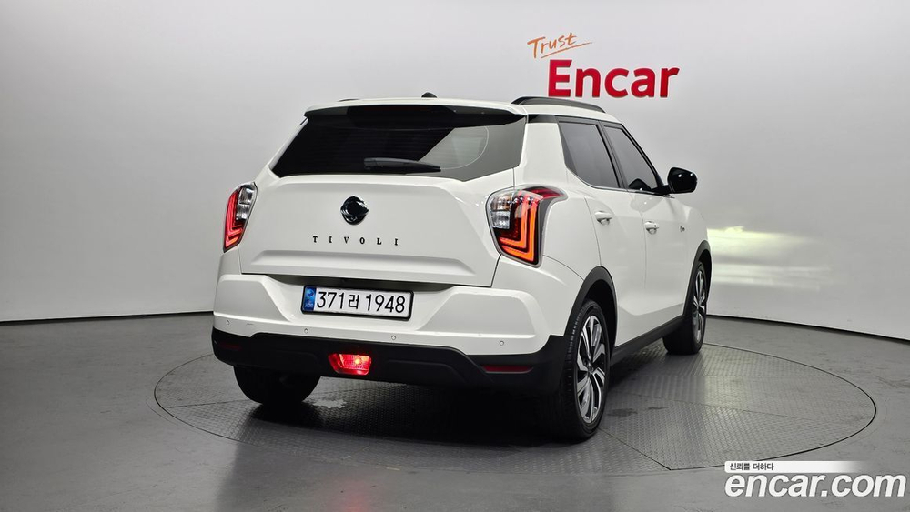 KG Mobility (Ssangyong) Very New Tivoli Бензин 1.5 2WD (07.2020)