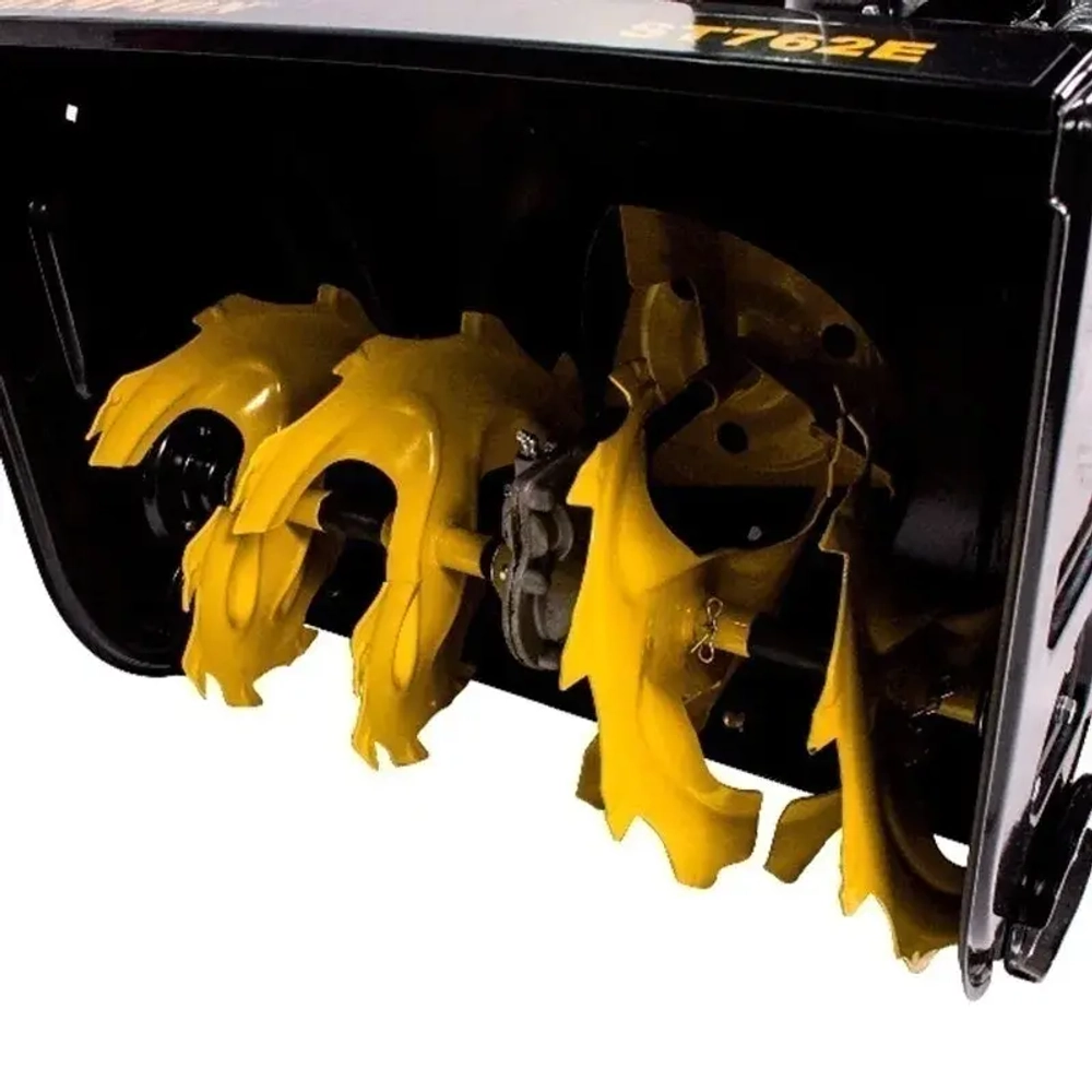 CHAMPION ST762E снегоуборщик бензиновый 6.5 л.с. ковш 62 см, выброс 14 м, 6 вперед/2 назад