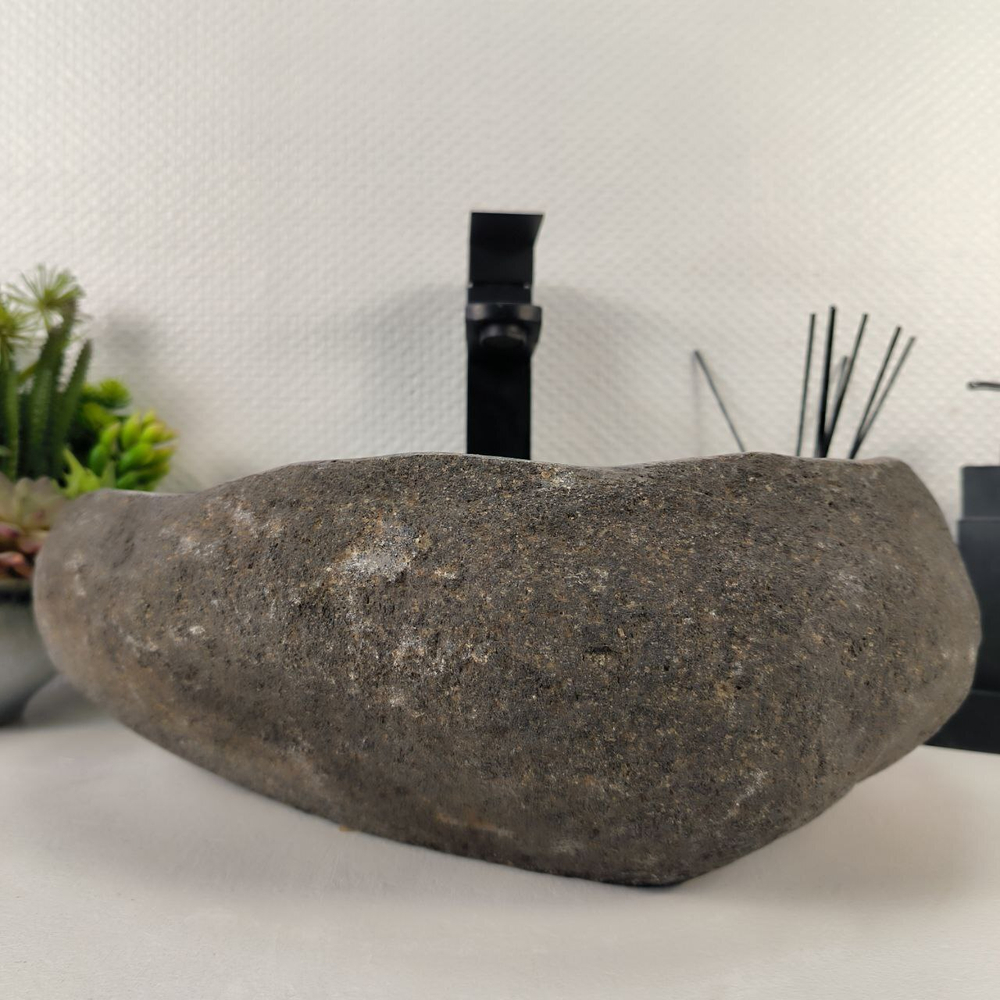 Раковина из речного камня RS-64902 43*34*14 0861