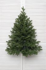 елка половинка вешается на стену