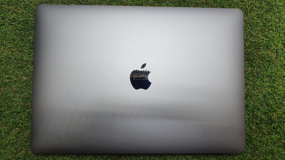 MacBook Air 13 2020 M1 43 цикла