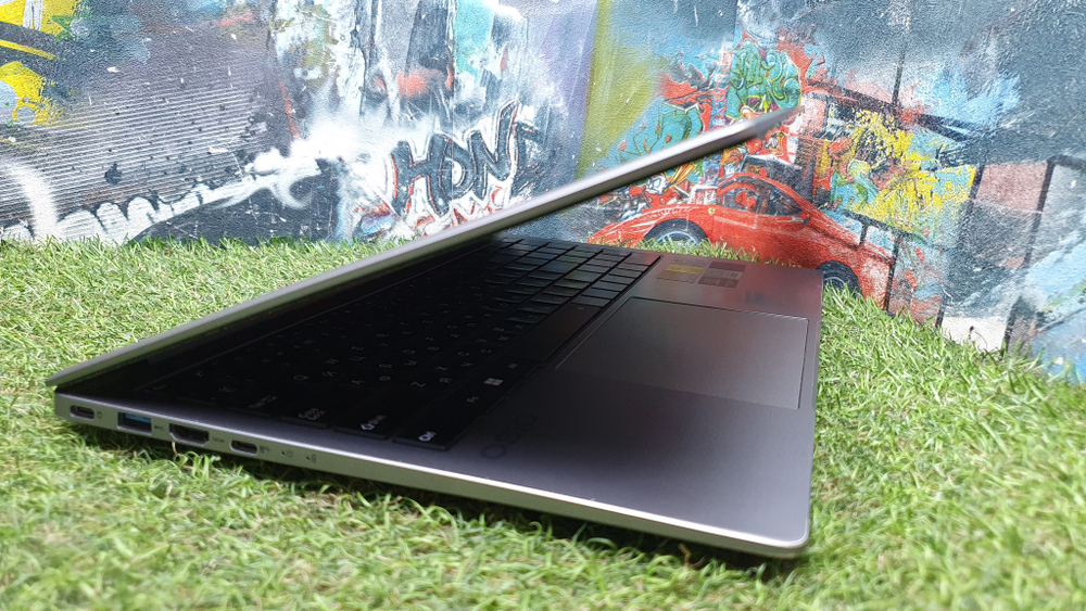 Ноутбук OSiO Ryzen 5/8Gb/FHD/FocusLine F150 F150a-002/Windows 11