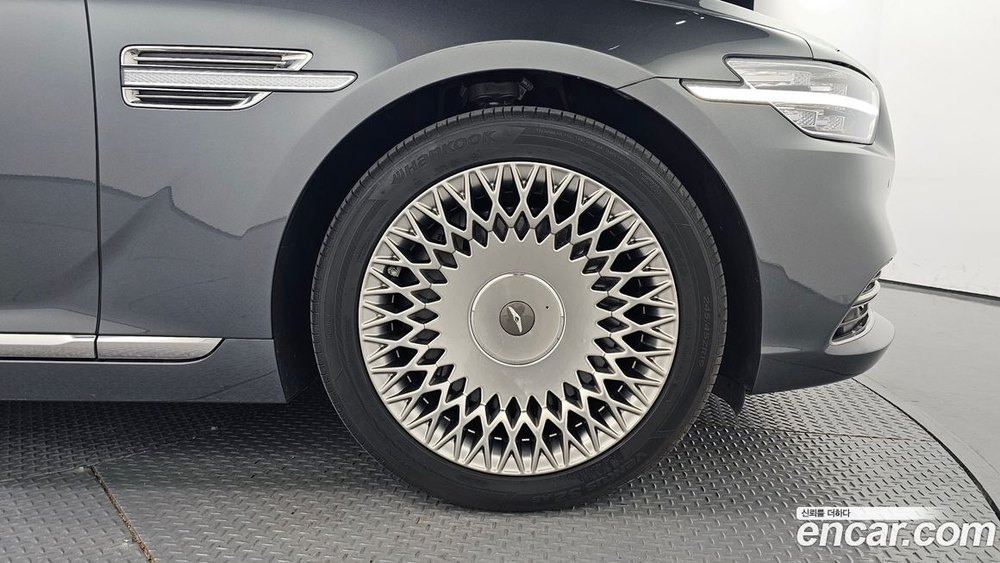Genesis G90 3.8 AWD (10.2020)