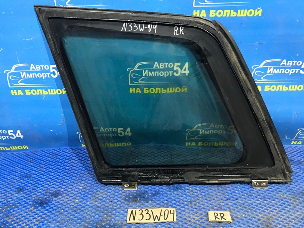 Стекло багажника правое MITSUBISHI CHARIOT 1994