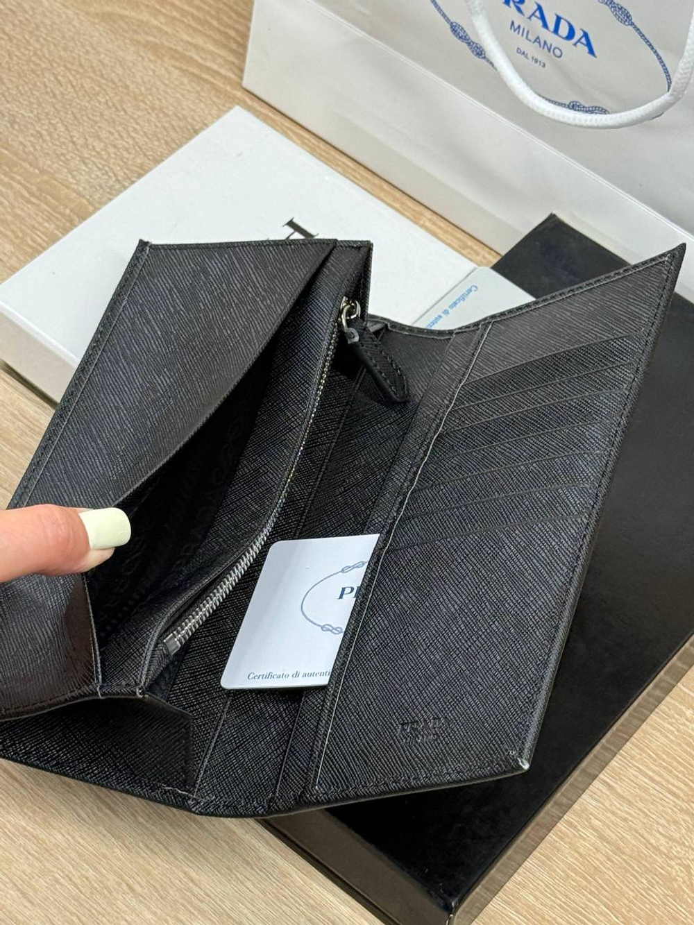 Кошелек Prada