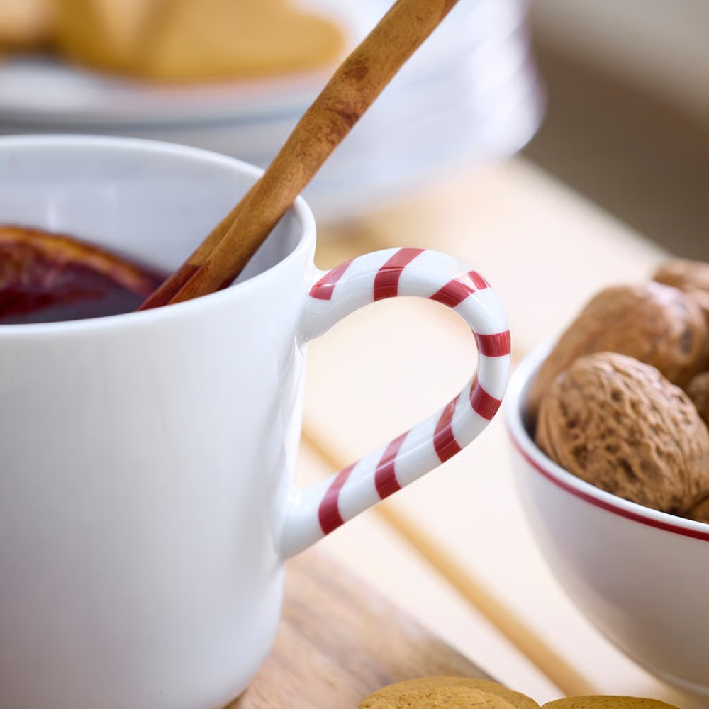 ВИНТЕРФИНТ VINTERFINT Кружка 360 мл, белая/красная