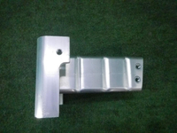 Кронштейн усилителя правый RR Vogue 4 L405 (12-22)