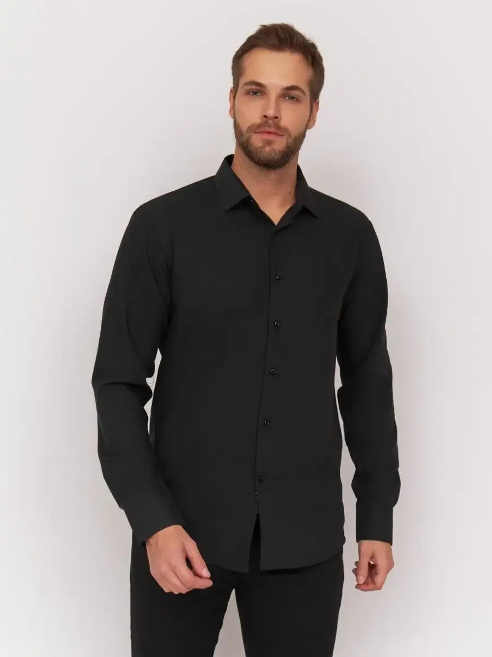 Рубашка классическая с длинным рукавом приталенная