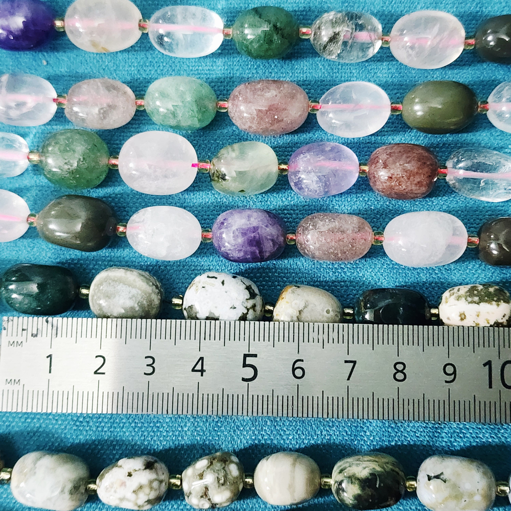 Океаническая яшма, риолит, крупная галтовка, 12-15 мм, овалы, цена за нить 12.5 - 13 см (1/3 нити)