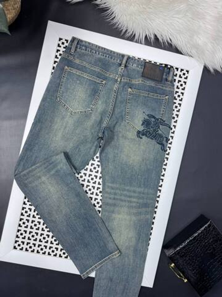 Джинсы Burberry