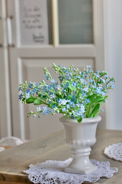 Веточка незабудки (1 шт)