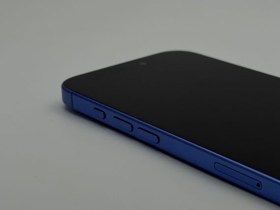 iPhone 16 256Gb Ultramarine