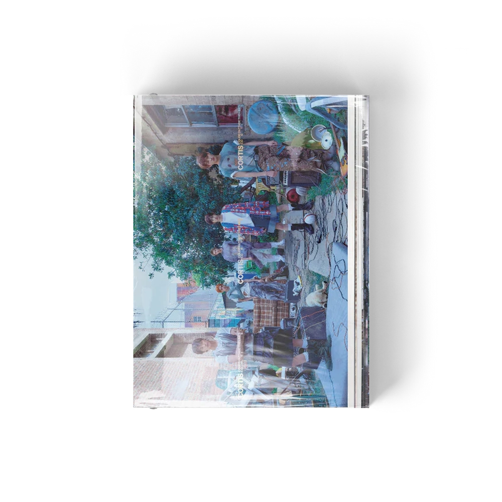 Альбом CORTIS - The 1st EP COLOR OUTSIDE THE LINES 