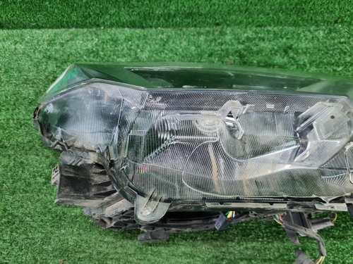 Битая Фара правая Toyota RAV4 4 CA40 (2015-2019) LED