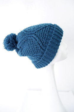 Шапка с помпоном
