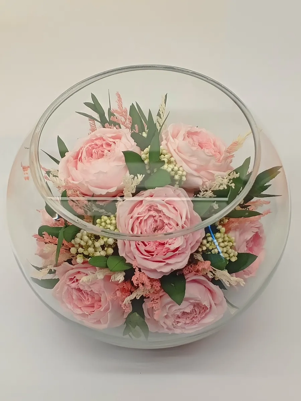 натуральные пионы в стекле, вакуум