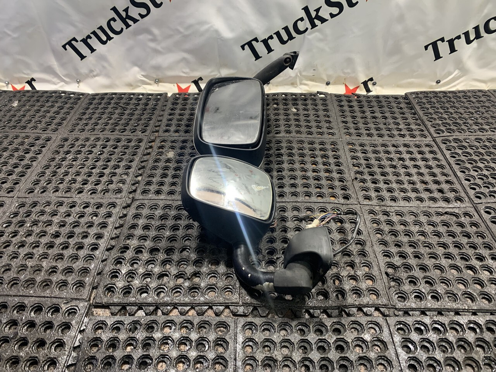 Зеркало заднего вида боковое левое