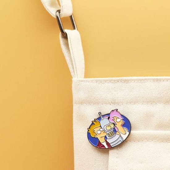 Значок металлический "Фрай, Бендер и Лила". р-р 3,2*3,8см