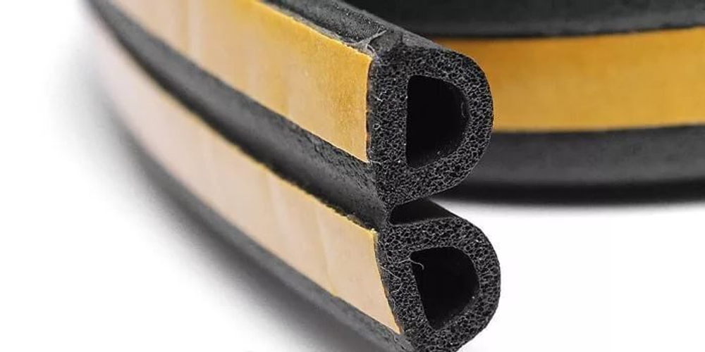 Уплотнитель P 9*5,5 мм, черный, для дверей и окон, самоклеящийся, TYTAN