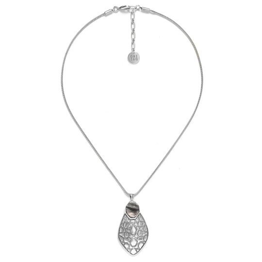 Колье ORI TAO, Tortuga, текстурированный металл, с перламутром, OT24.1-15-31643 (серебристый)