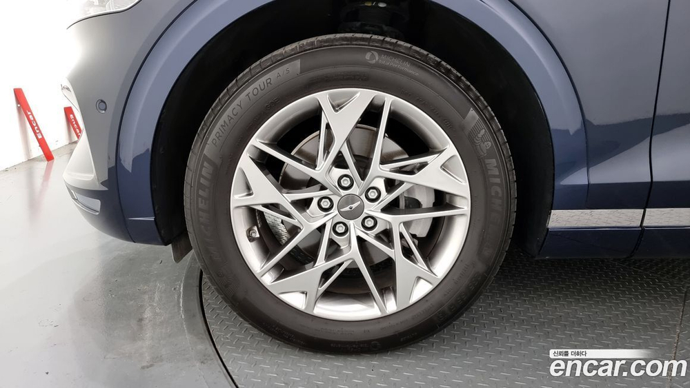 Genesis GV70 2.5T Бензин AWD (10.2021)