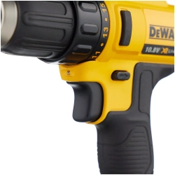 Дрель DeWalt DCD710D2