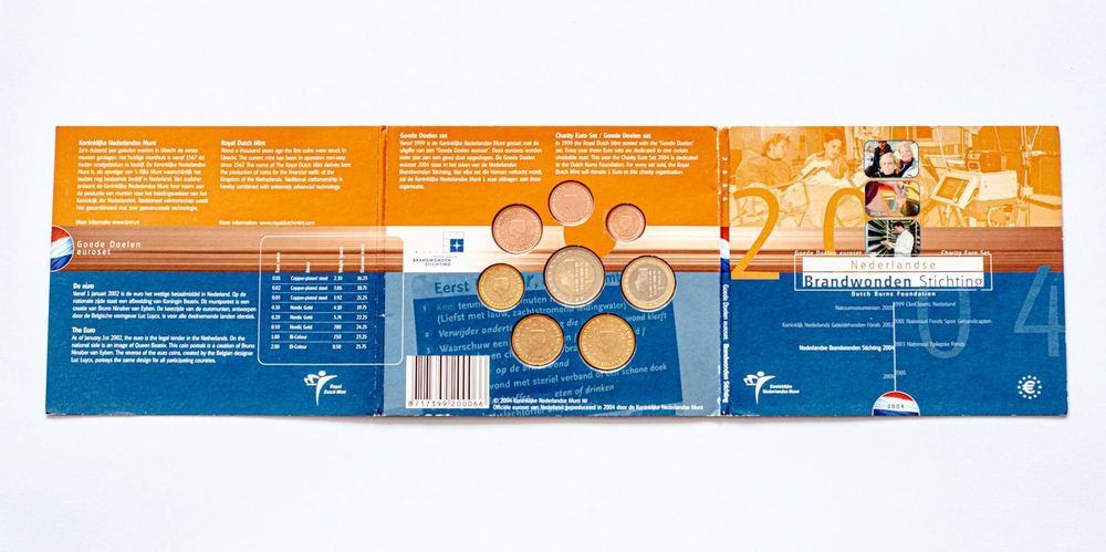 Netherlands 2004 Year Set – "Goede Doelen (Good Causes): Burns Foundation"