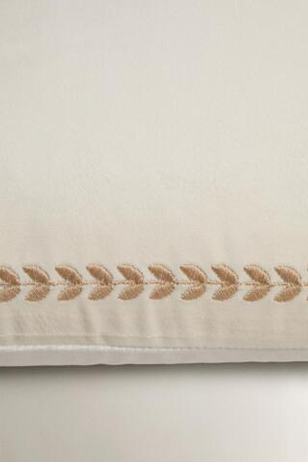 ZARA HOME ЧЕХОЛ ДЛЯ ДЕКОРАТИВНОЙ ПОДУШКИ С КОНТРАСТНОЙ КАЙМОЙ, КРЕМОВЫЙ