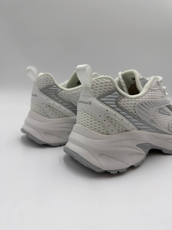 Женские кроссовки арт. 7W226C86-3 цвет "белый/серый"