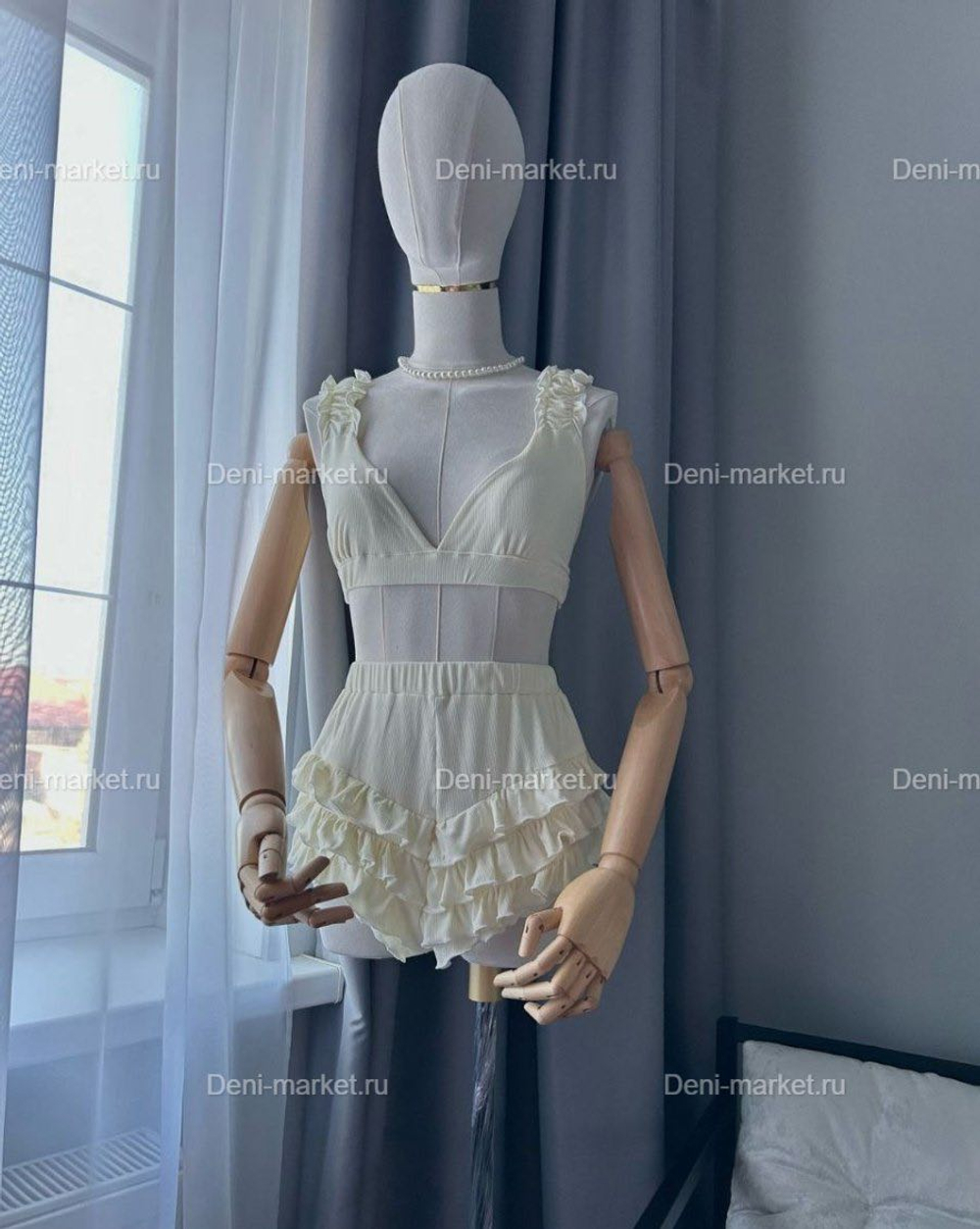 Манекен с шарнирными руками