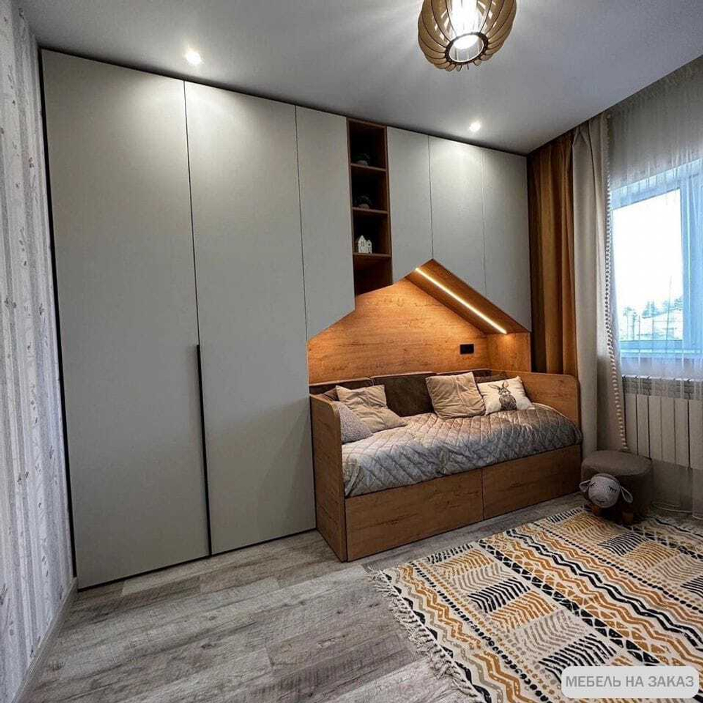 Шкаф на заказ в детскую