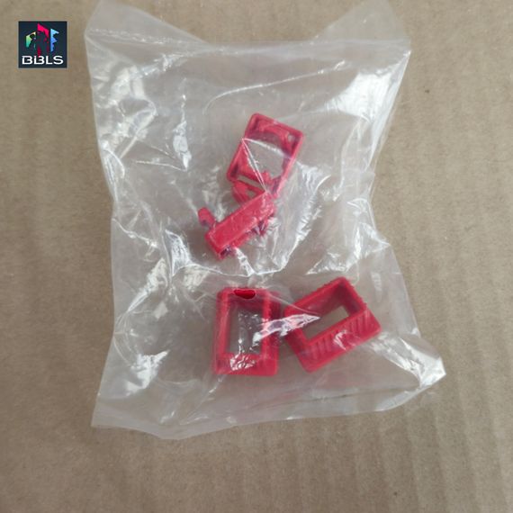 Прозрачная арена DB от Takara Tomy с царапинами, красные заклёпки