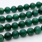 Фуксит (с кварцем), диаметр 8,3 мм, цена за 11-12 шт (1/4 нити)