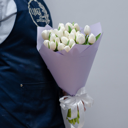 Белые тюльпаны