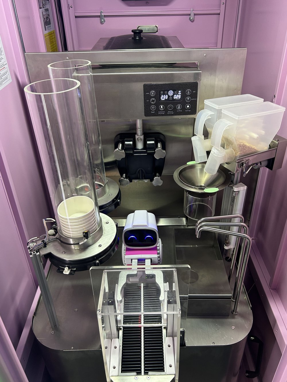 Готовый бизнес комплект вендинговый автомат «Робо мороженое»