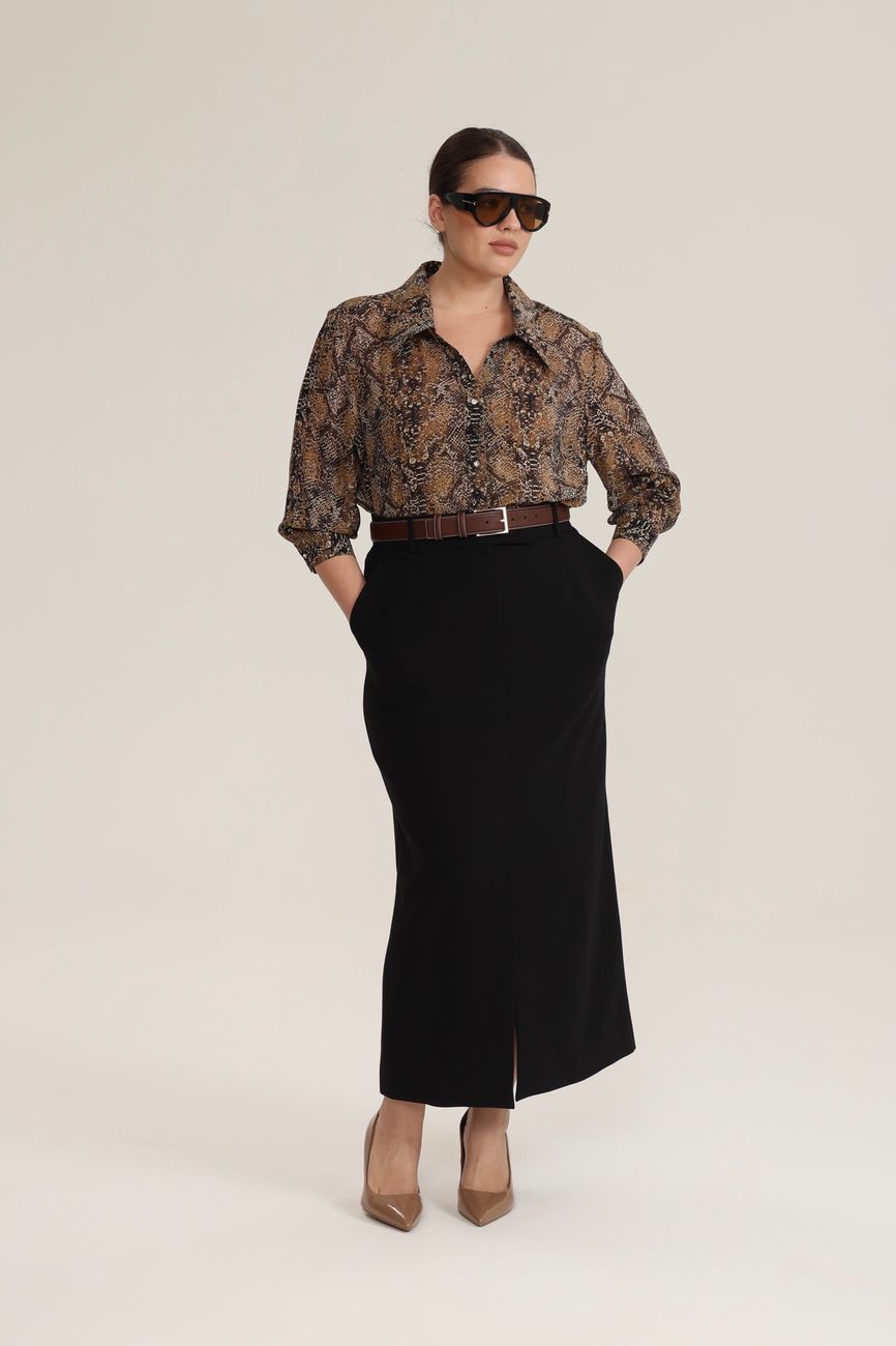 Блузка с отложным воротником из вискозы, принт питон
