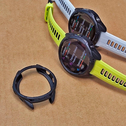 Защитный бампер чехол для часов Garmin Forerunner 965 материал TPU (Черный)