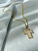 Кулон на цепочке широкий крест с кристаллами, оттенок беж, фурнитура золото.