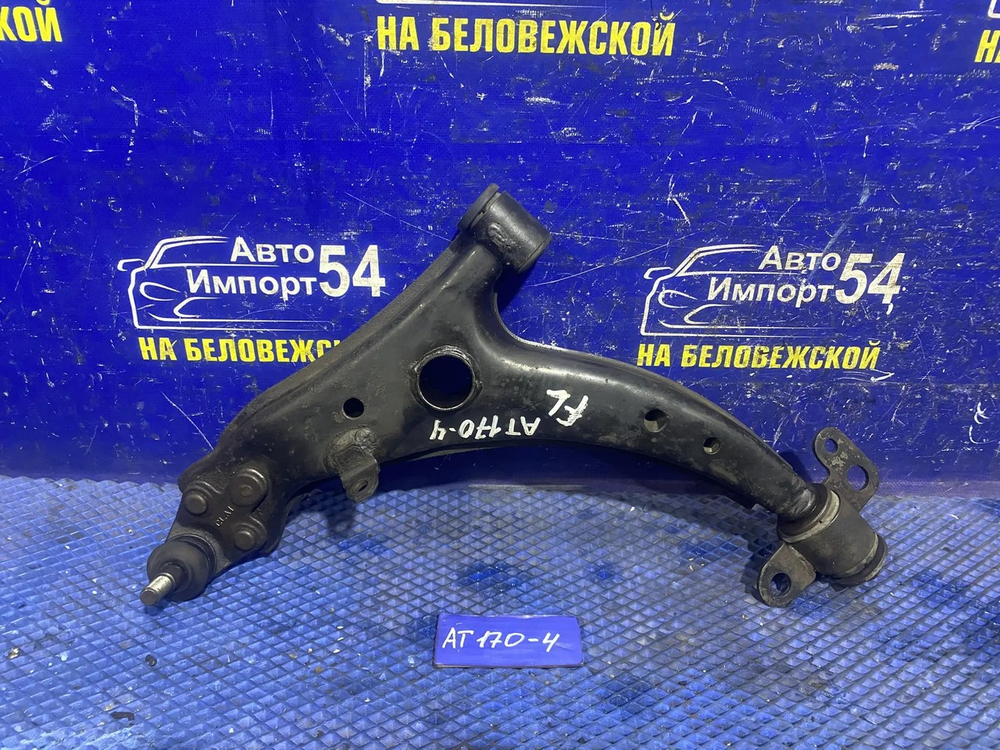 Рычаг передний левый TOYOTA CORONA 1988