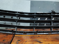 Решетка переднего бампера Opel Corsa D Новая Оригинал 13179942