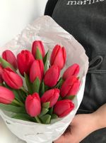 Букет из 15 красных тюльпанов