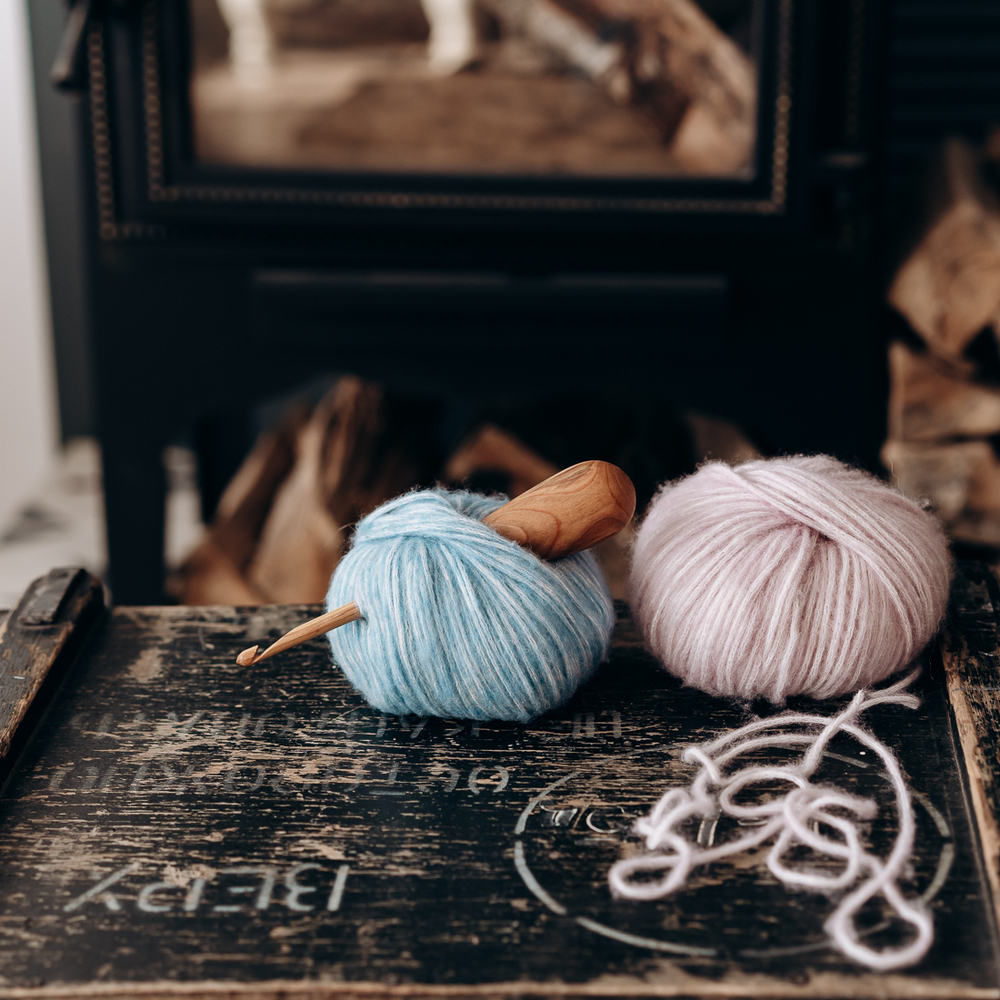 Деревянный крючок для вязания из древесины вишни 11 мм. Вязальный крючок. K157