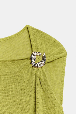 ZARA ТРИКОТАЖНЫЙ ТОП С ДЕКОРОМ, ОЛИВКОВЫЙ