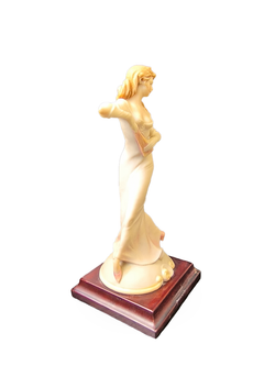 Статуэтка "Девушка с веером" Capodimonte