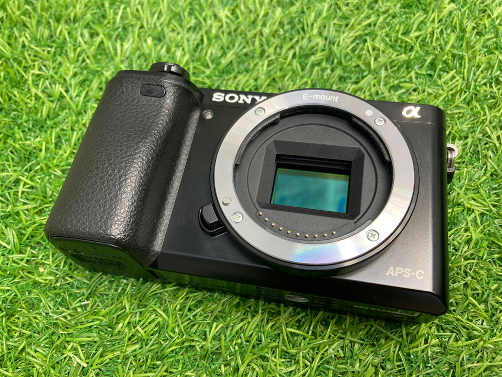 Sony A6000 kit E PZ 16-50mm OSS (50.000 кадров)