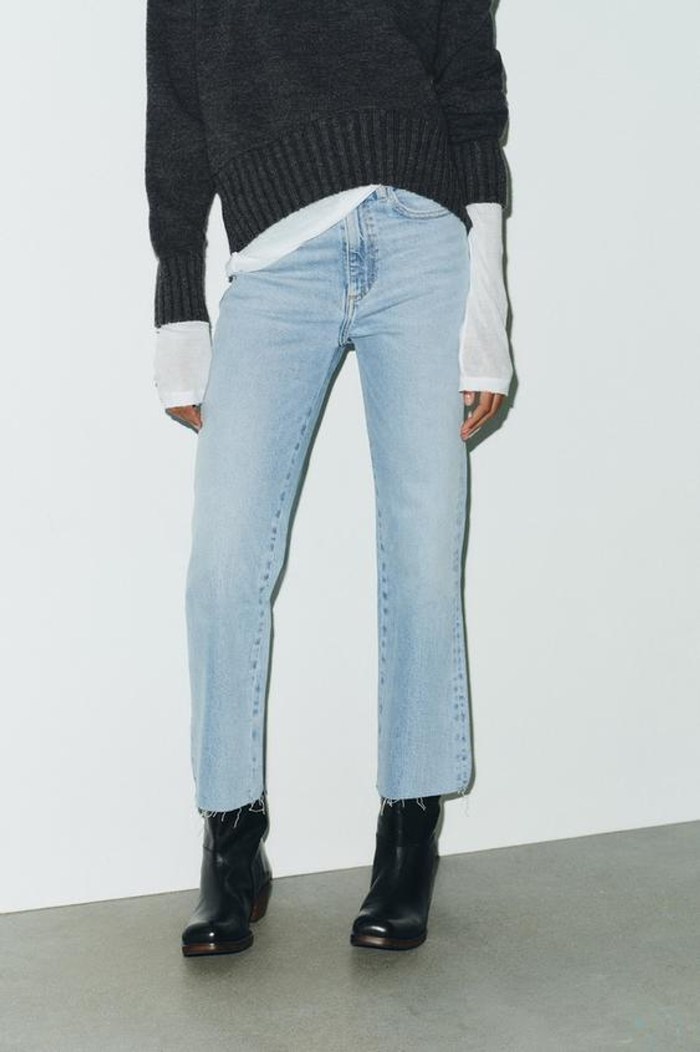 ZARA УКОРОЧЕННЫЕ РАСКЛЕШЕННЫЕ ДЖИНСЫ TRF С ВЫСОКОЙ ПОСАДКОЙ, ГОЛУБОЙ