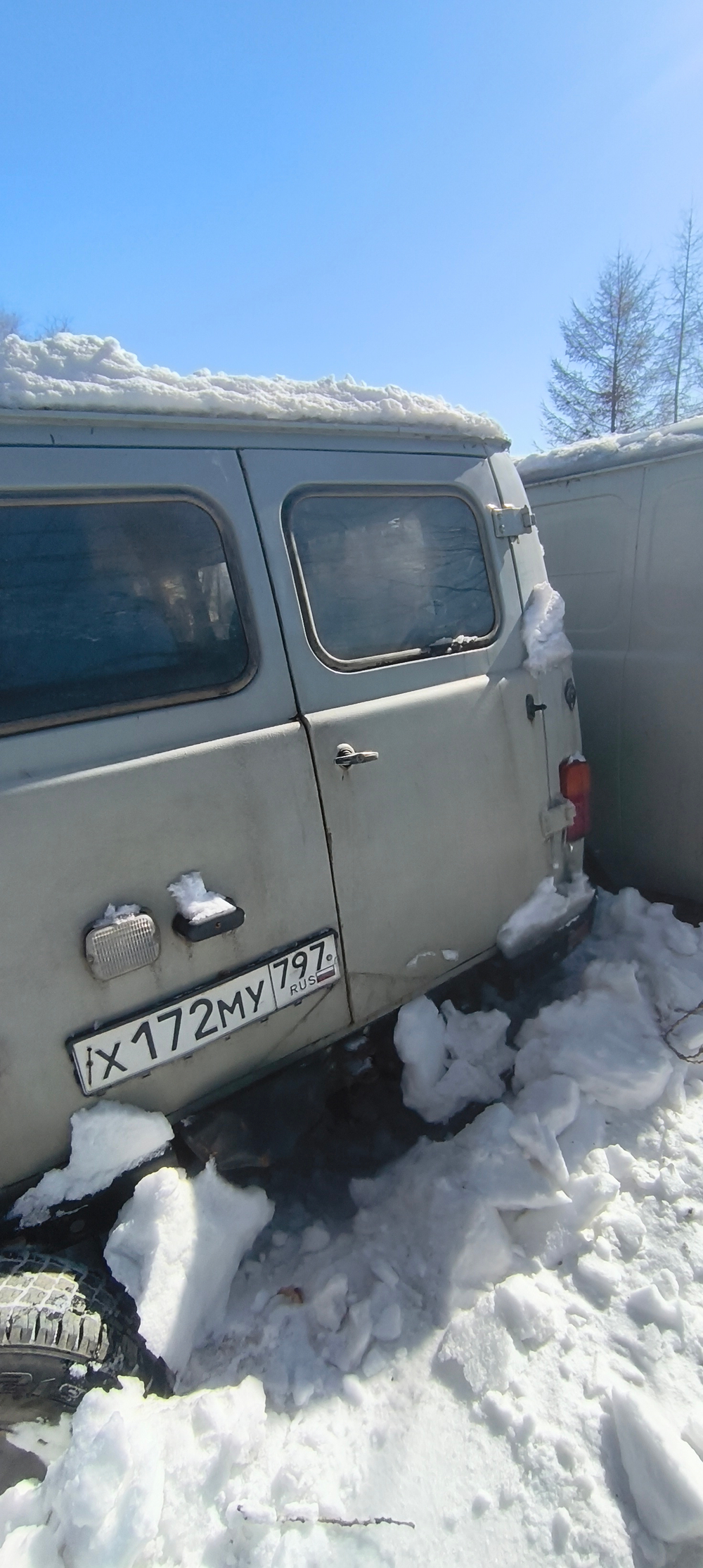 UAZ 2206* Микроавтобус 220695-122-04 (Микроавтобус, 8+1 мест, без ABS, Бензиновый, 2,7 л, 112 л.с.)