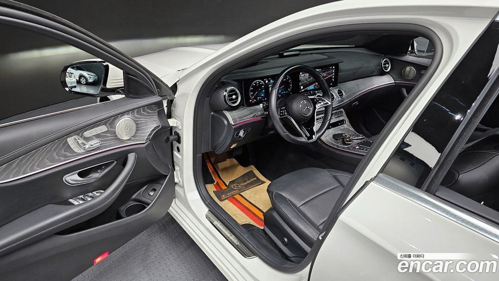 Mercedes-Benz E-Class W213 E350 4MATIC Avangarde (08.2022)