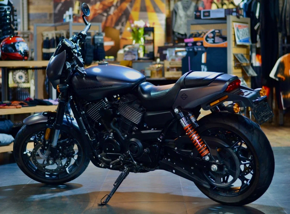 Harley-Davidson Street Rod, 2017 grey